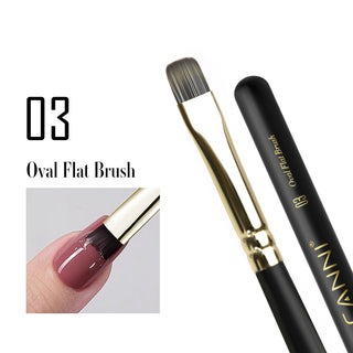 #03 Oval Flat Brush
